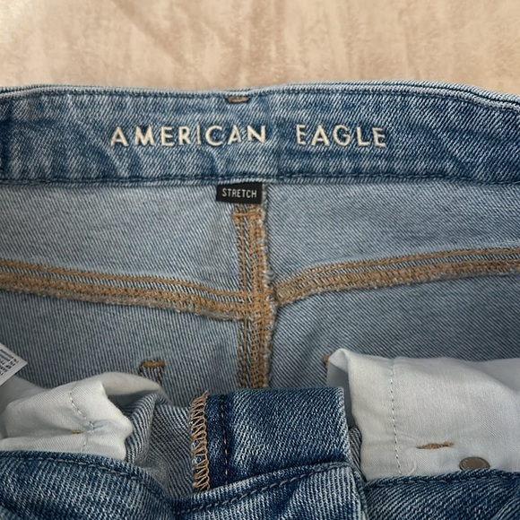 AE Stretch Curvy Super High-Waisted Baggy Straight Jean Size 4 - Picture 4 of 5